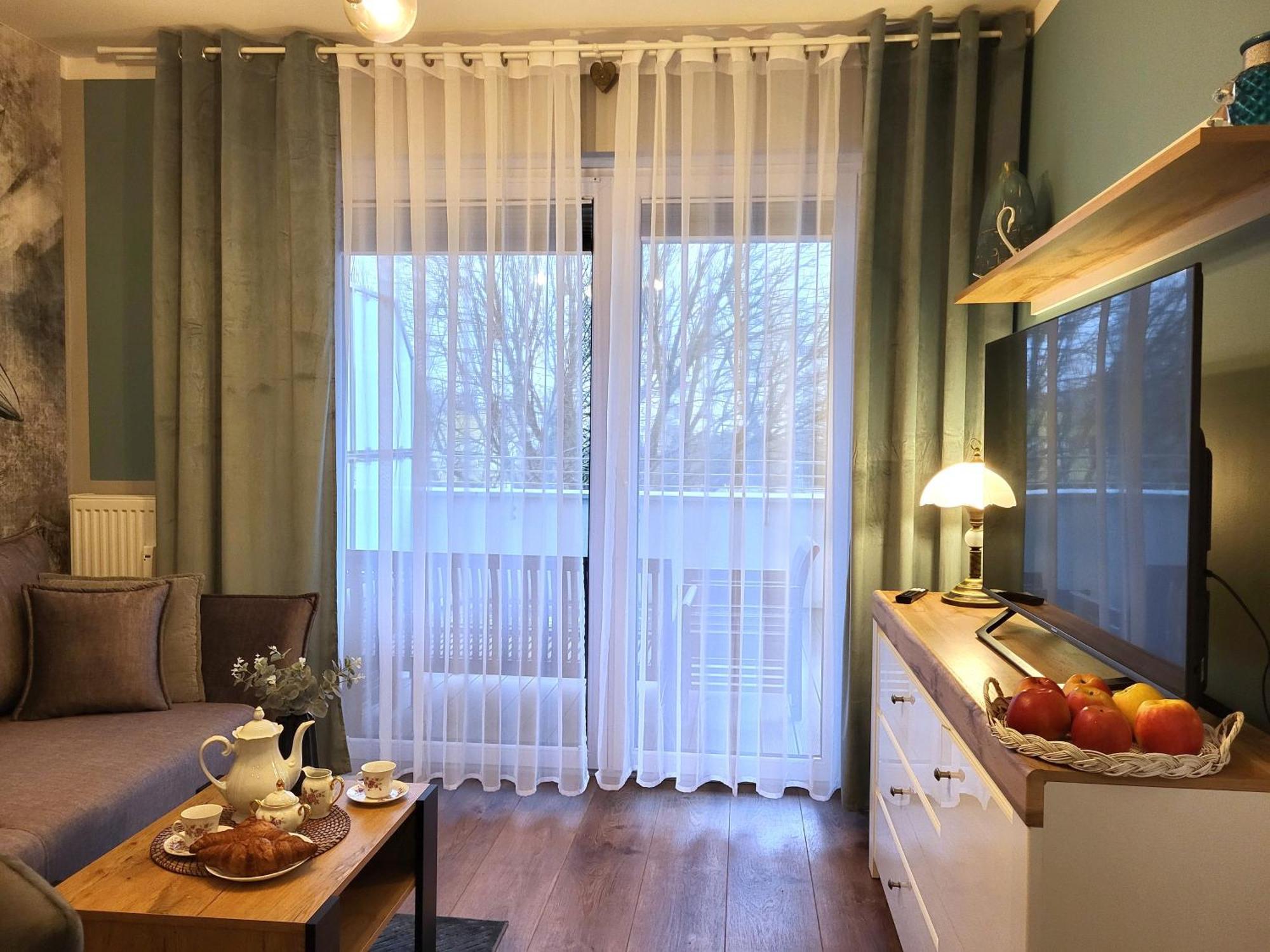 Miodowy Dom Exspanse Apartament 2 Lub 3 Pokoje Z Tarasem I Parkingiem Kołobrzeg Exterior foto