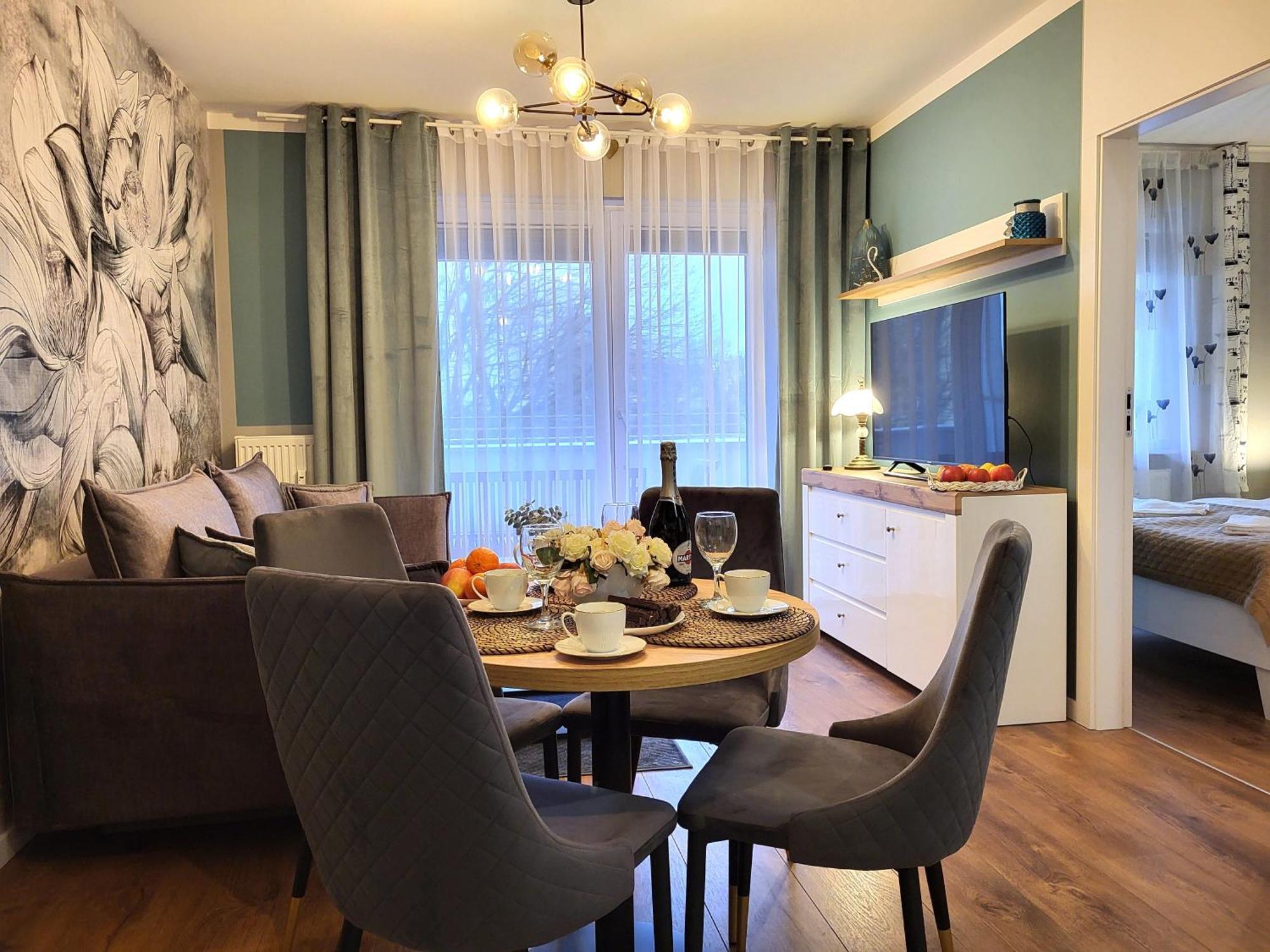 Miodowy Dom Exspanse Apartament 2 Lub 3 Pokoje Z Tarasem I Parkingiem Kołobrzeg Exterior foto